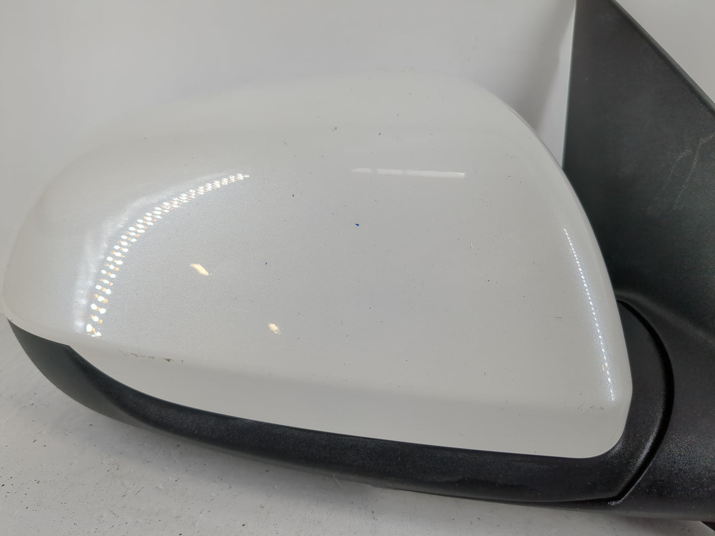 2021-2022 Kia Seltos Passenger Side View Mirror - Right Door Mirror OEM Used - Oemusedautoparts1.com
