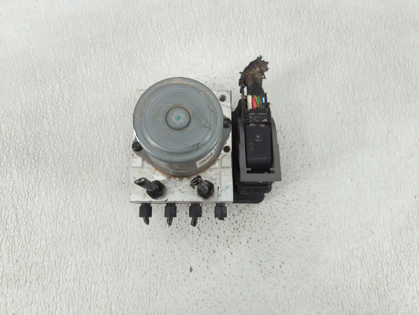 2021-2022 Kia Seltos ABS Pump Control Module Replacement P/N:58900-Q5450 Fits Fits 2021 2022 OEM Used Auto Parts - Oemusedau