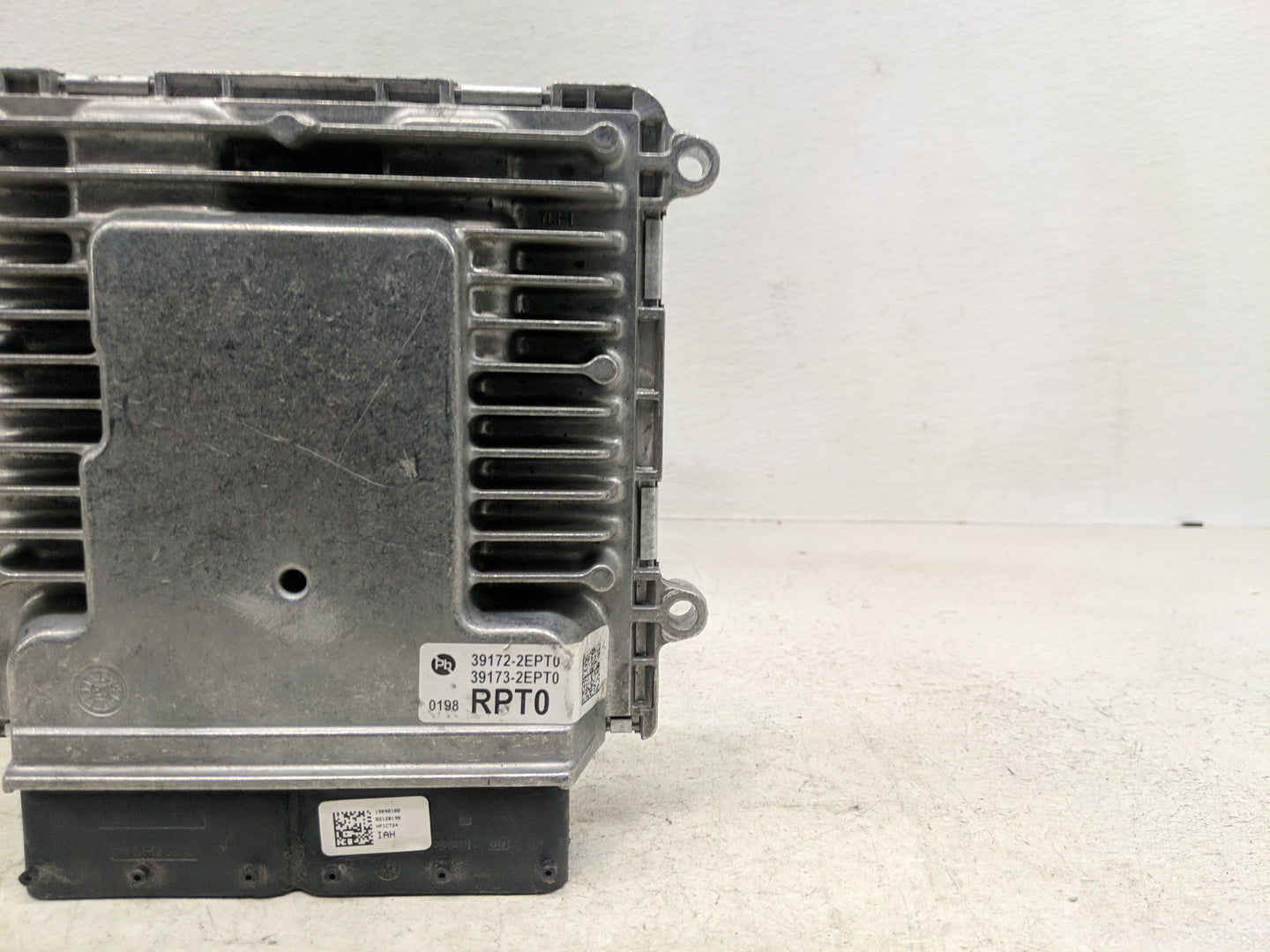 2021 Kia Seltos PCM Engine Control Computer ECU ECM PCU OEM P/N:39173-2EPT0 39172-2EPT0 Fits OEM Used Auto Parts - Oemusedau