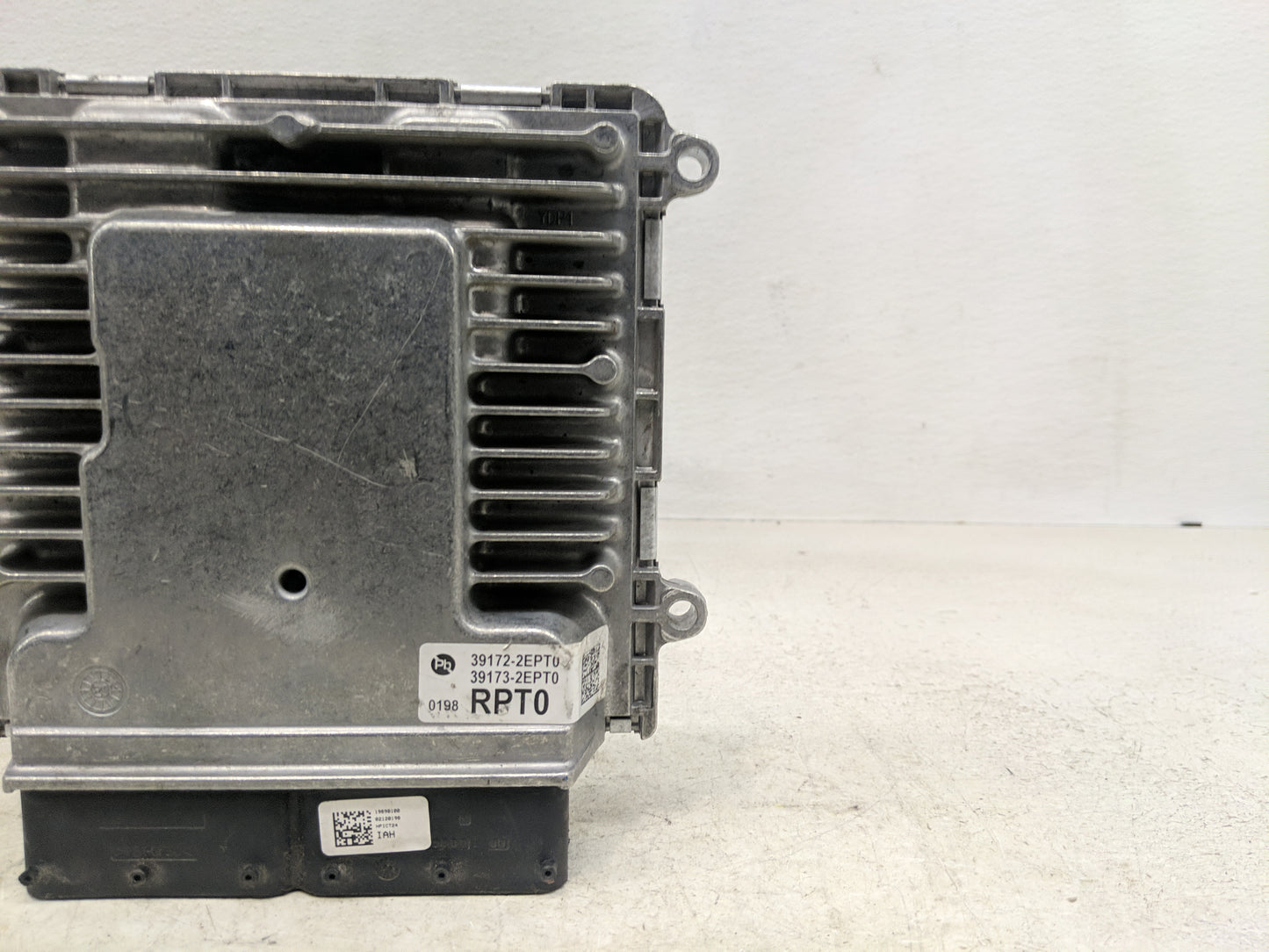 2021 Kia Seltos PCM Engine Control Computer ECU ECM PCU OEM P/N:39173-2EPT0 39172-2EPT0 Fits OEM Used Auto Parts - Oemusedau