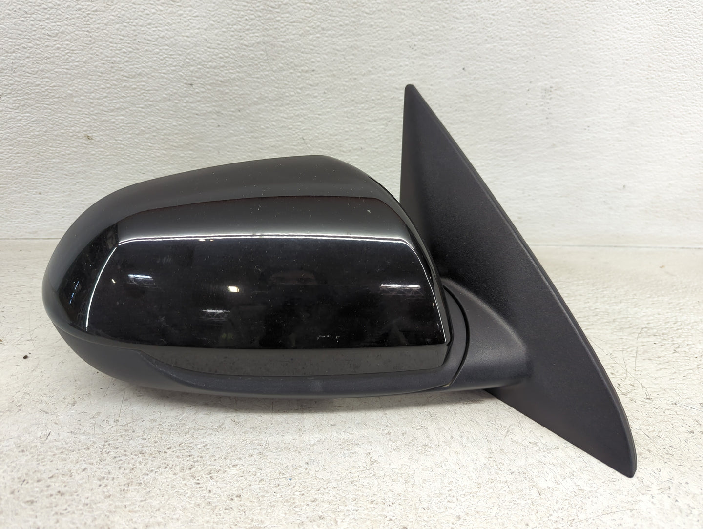2021-2022 Kia Seltos Passenger Right Side View Manual Door Mirror Black - Oemusedautoparts1.com