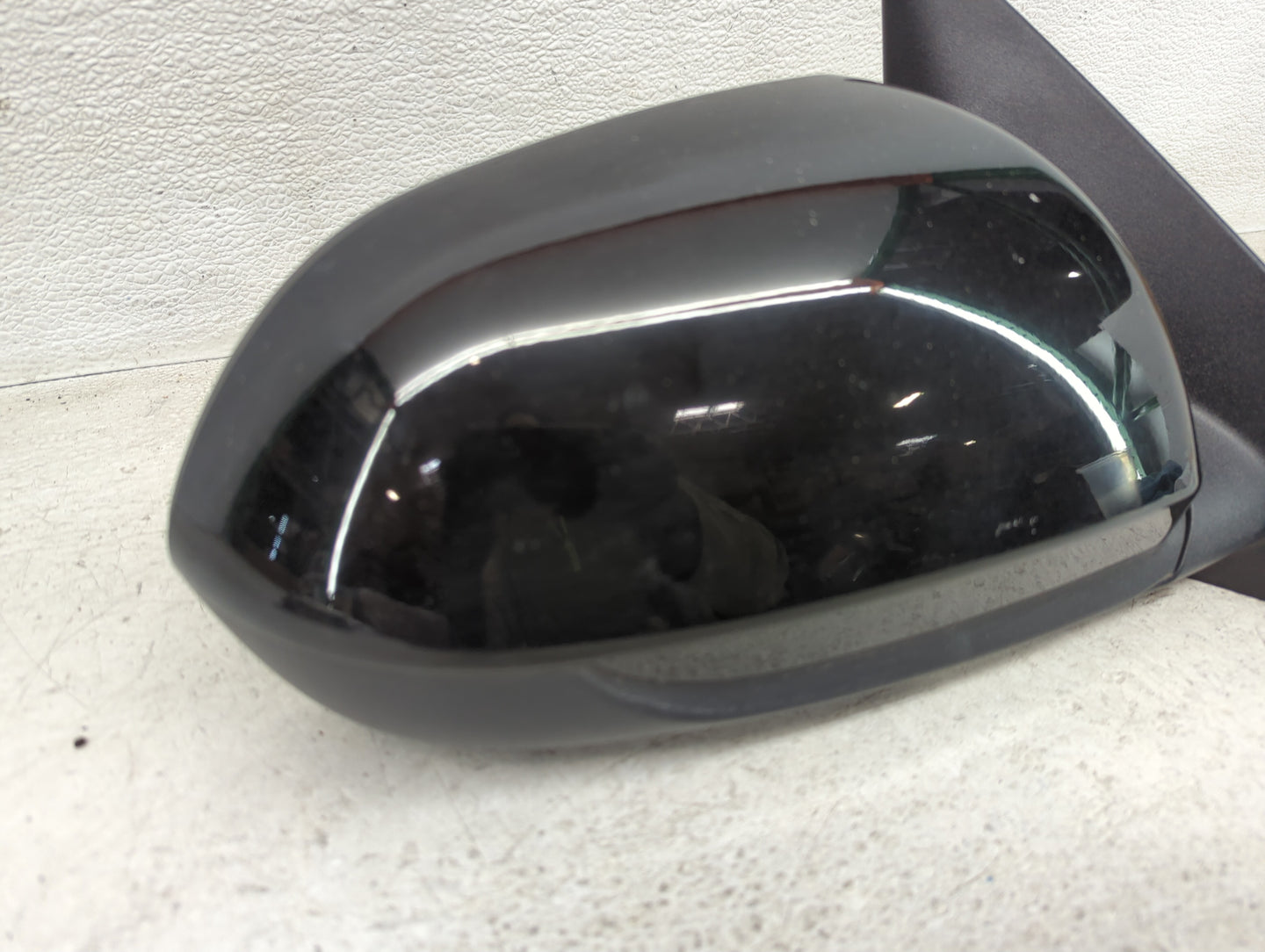 2021-2022 Kia Seltos Passenger Right Side View Manual Door Mirror Black - Oemusedautoparts1.com