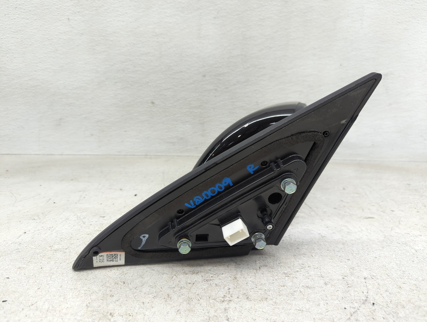 2021-2022 Kia Seltos Passenger Right Side View Manual Door Mirror Black - Oemusedautoparts1.com