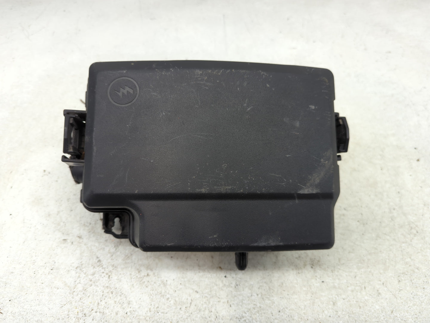 2021-2022 Kia Seltos Fusebox Fuse Box Panel Relay Module P/N:91956-Q5020 Fits Fits 2021 2022 OEM Used Auto Parts - Oemusedau