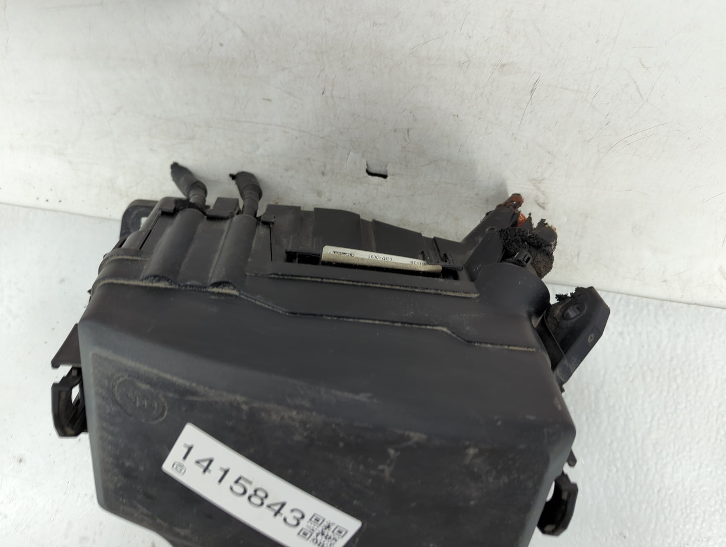 2021-2022 Kia Seltos Fusebox Fuse Box Panel Relay Module Fits Fits 2021 2022 OEM Used Auto Parts - Oemusedautoparts1.com