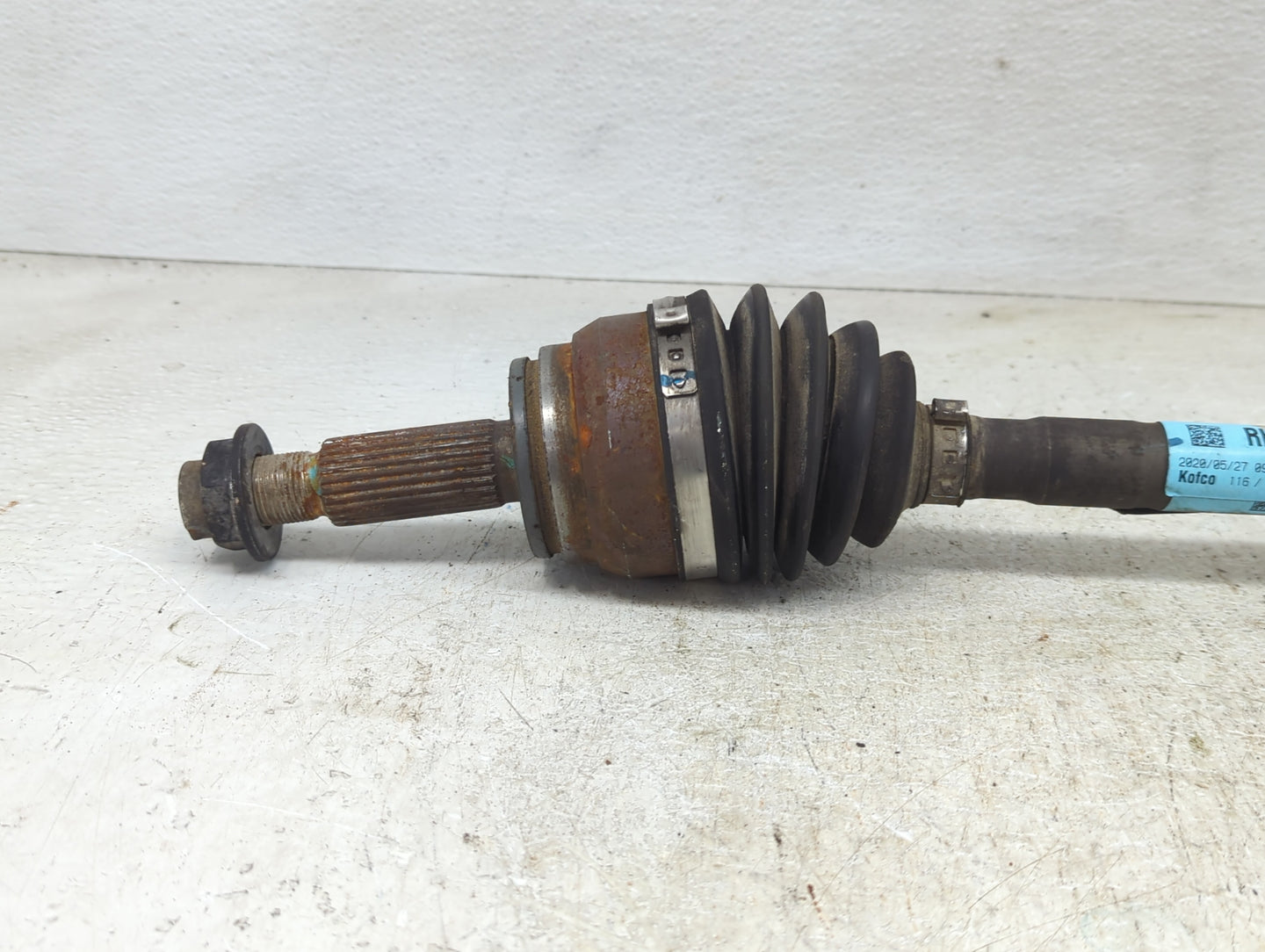 2021-2022 Kia Seltos Axle Shaft Front Passenger Cv C/v - Oemusedautoparts1.com