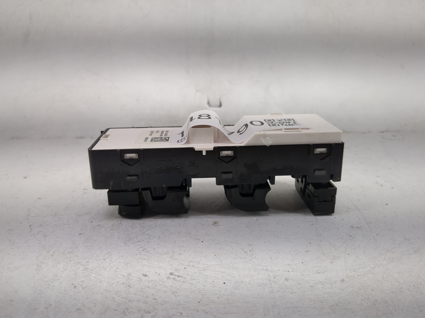 2021-2022 Kia Seltos Master Power Window Switch Replacement Driver Side Left P/N:93571-Q5200 40U490-1000 Fits Fits 2021 2022