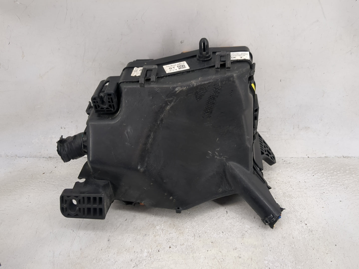 2021-2022 Kia Seltos Fusebox Fuse Box Panel Relay Module P/N:18980-09645 18980-09630, 39160-37110 Fits Fits 2021 2022 OEM Us