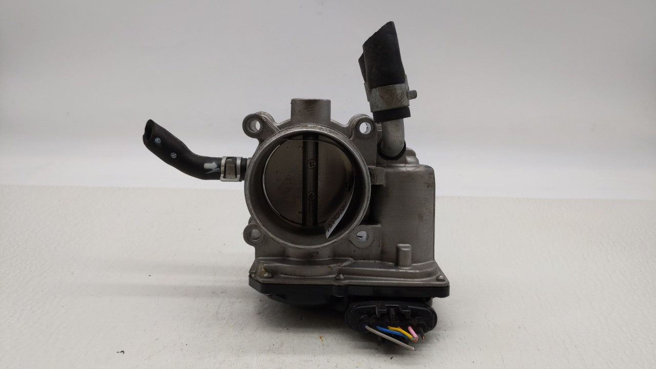2021-2022 Kia Seltos Throttle Body P/N:35100-2B340 Fits Fits 2015 2016 2017 2018 2019 2020 2021 2022 OEM Used Auto Parts - O