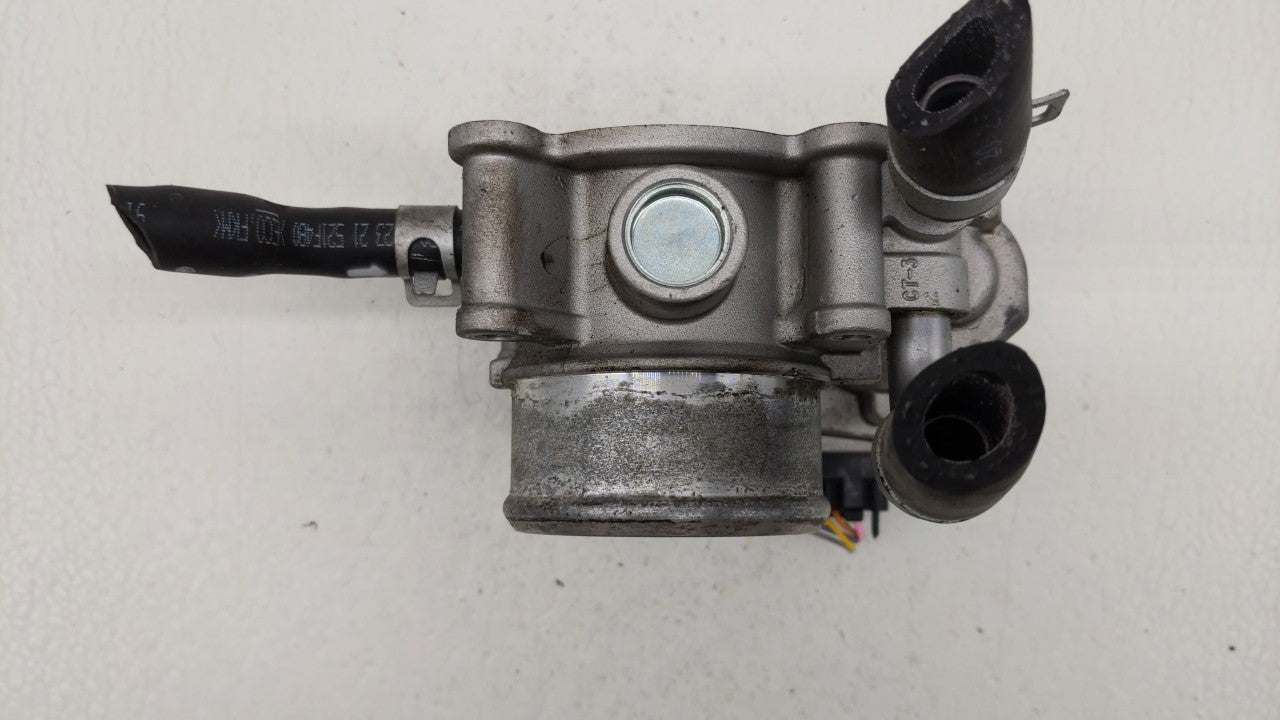 2021-2022 Kia Seltos Throttle Body P/N:35100-2B340 Fits Fits 2015 2016 2017 2018 2019 2020 2021 2022 OEM Used Auto Parts - O