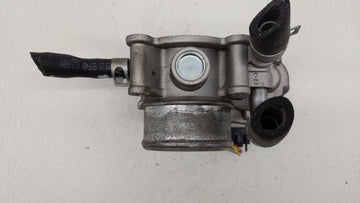 2021-2022 Kia Seltos Throttle Body P/N:35100-2B340 Fits Fits 2015 2016 2017 2018 2019 2020 2021 2022 OEM Used Auto Parts