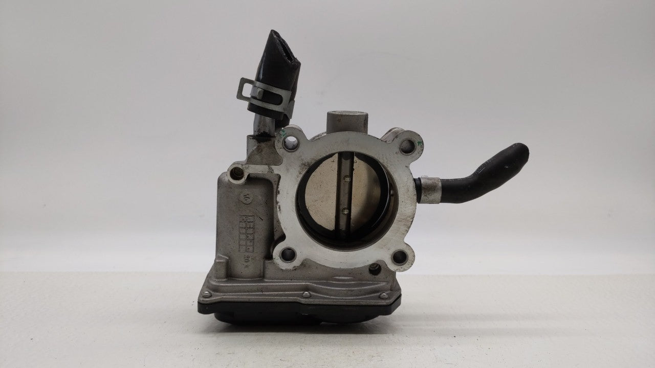 2021-2022 Kia Seltos Throttle Body P/N:35100-2B340 Fits Fits 2015 2016 2017 2018 2019 2020 2021 2022 OEM Used Auto Parts - O