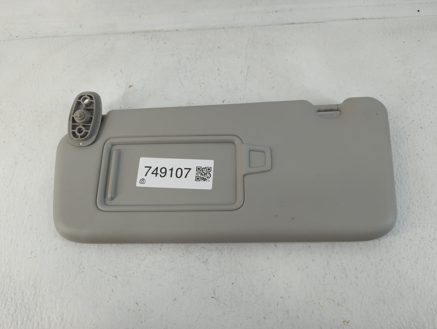 2021-2022 Kia Seltos Sun Visor Shade Replacement Driver Left Mirror Fits Fits 2021 2022 OEM Used Auto Parts - Oemusedautopar