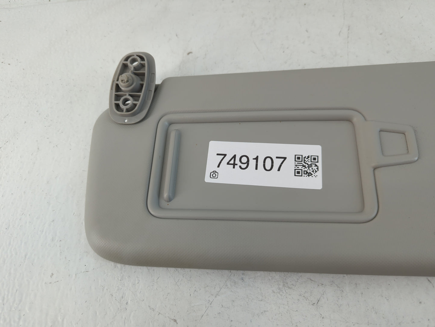 2021-2022 Kia Seltos Sun Visor Shade Replacement Driver Left Mirror Fits Fits 2021 2022 OEM Used Auto Parts - Oemusedautopar