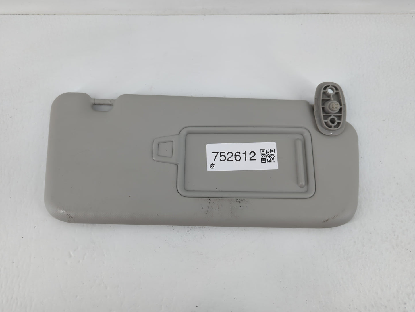 2021-2022 Kia Seltos Sun Visor Shade Replacement Passenger Right Mirror Fits Fits 2021 2022 OEM Used Auto Parts - Oemusedaut