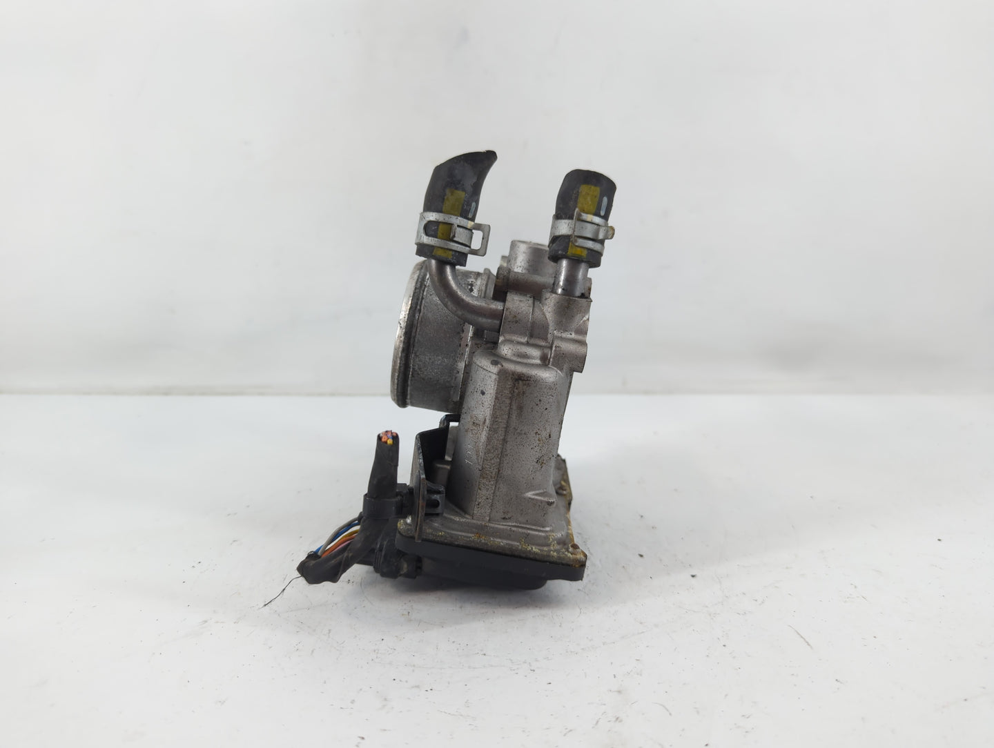 2021-2022 Kia Seltos Throttle Body P/N:35100-2B340 Fits Fits 2015 2016 2017 2018 2019 2020 2021 2022 OEM Used Auto Parts - O