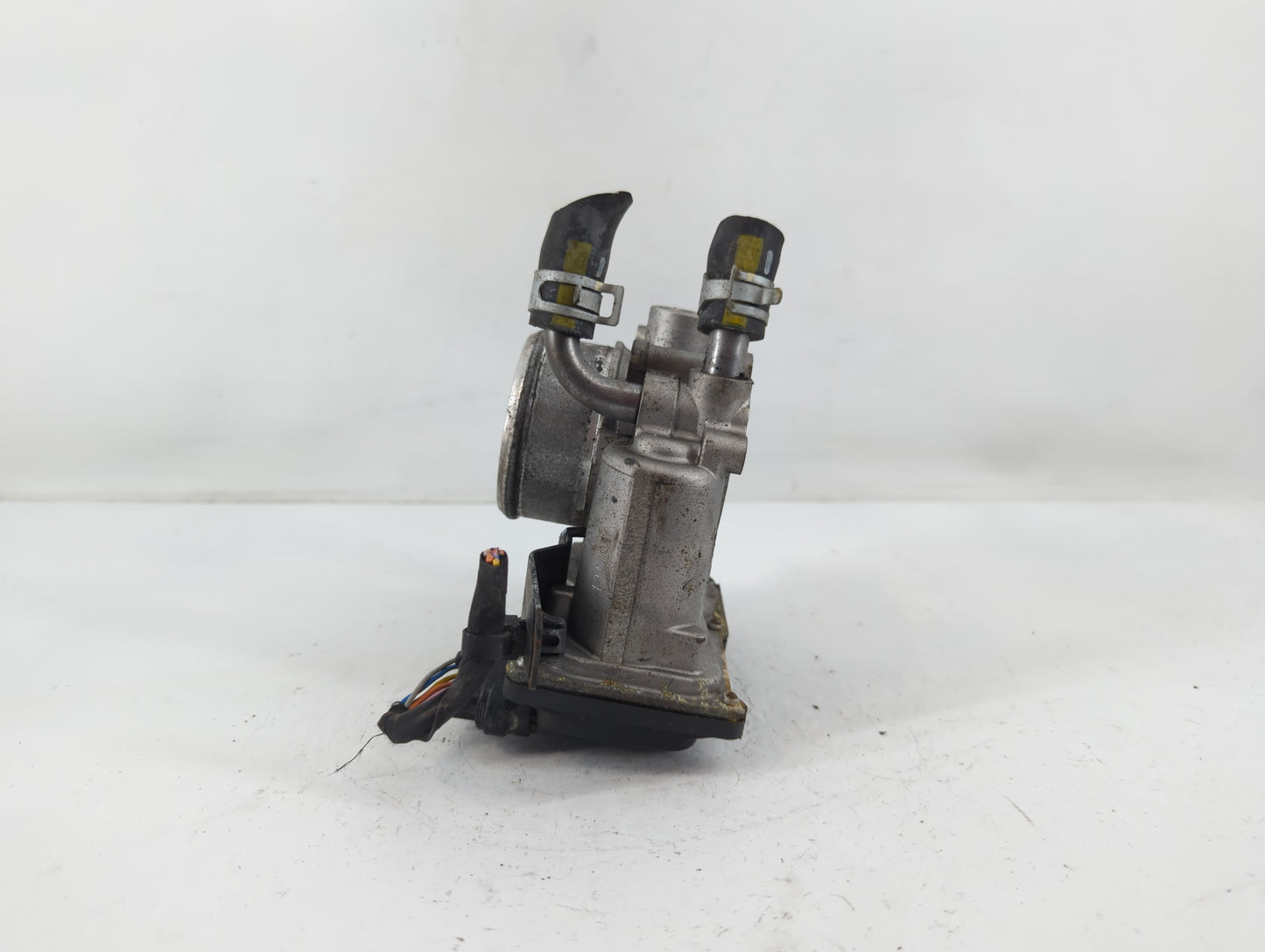 2021-2022 Kia Seltos Throttle Body P/N:35100-2B340 Fits Fits 2015 2016 2017 2018 2019 2020 2021 2022 OEM Used Auto Parts - O