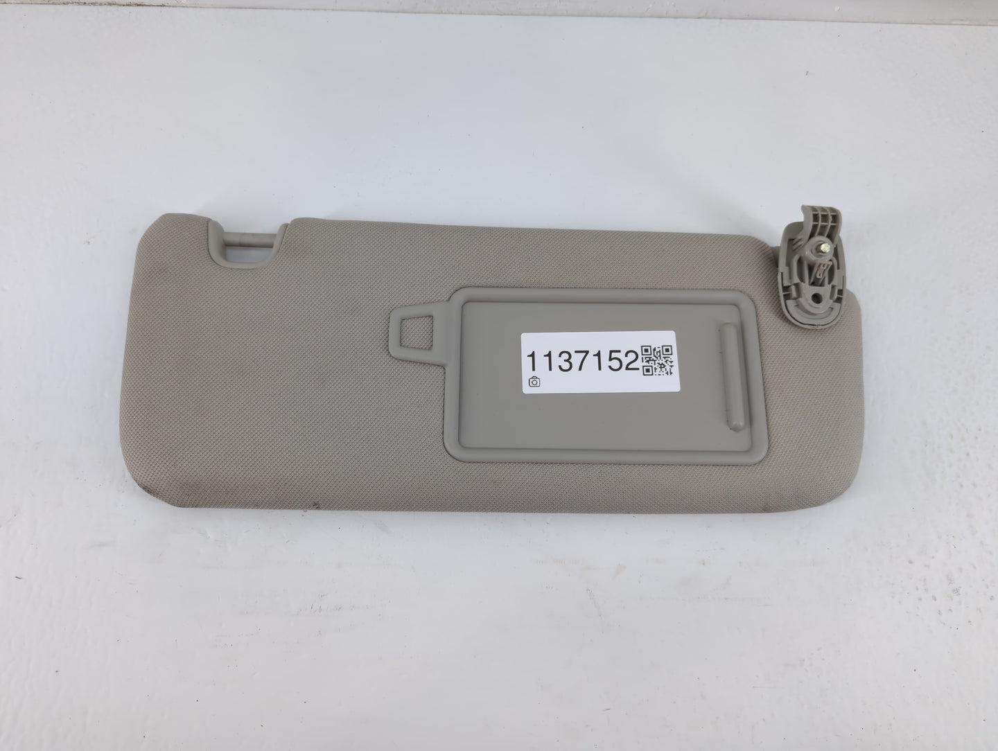 2021 Kia Sorento Sun Visor Shade Replacement Passenger Right Mirror Fits OEM Used Auto Parts - Oemusedautoparts1.com