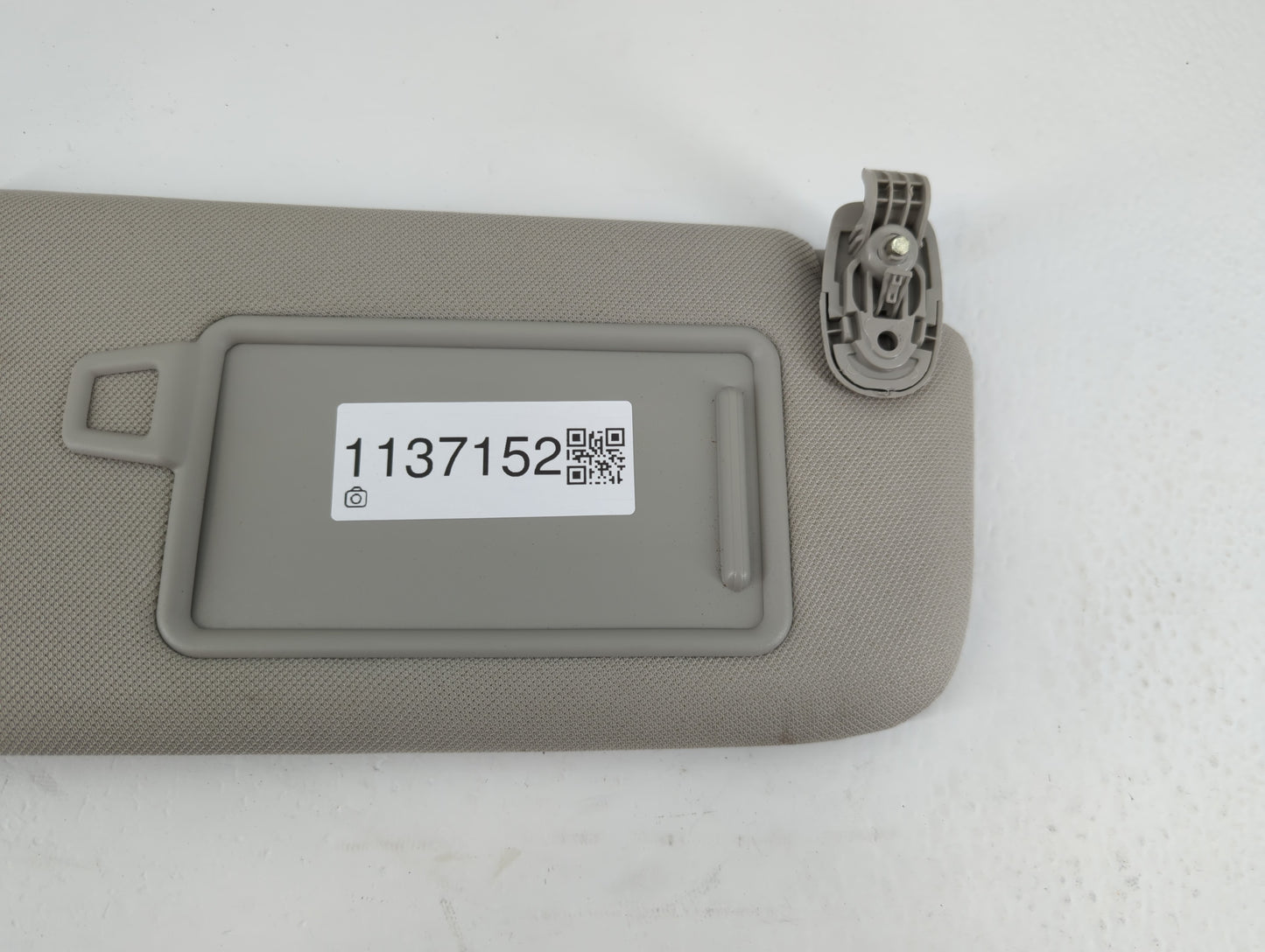 2021 Kia Sorento Sun Visor Shade Replacement Passenger Right Mirror Fits OEM Used Auto Parts - Oemusedautoparts1.com