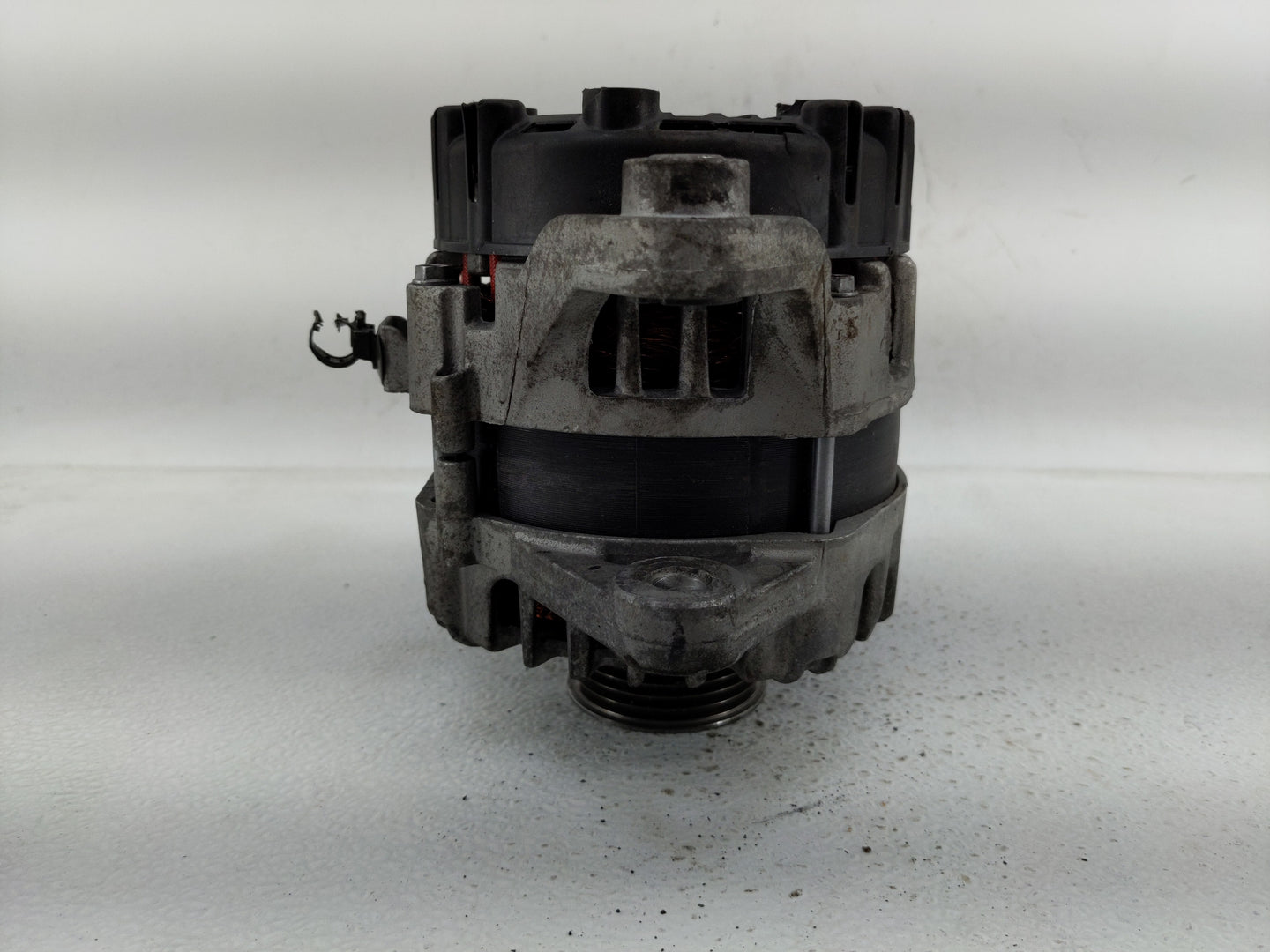 2021 Kia Sorento Alternator Replacement Generator Charging Assembly Engine OEM P/N:37300-2SGD1 Fits Fits 2020 2022 2023 OEM 