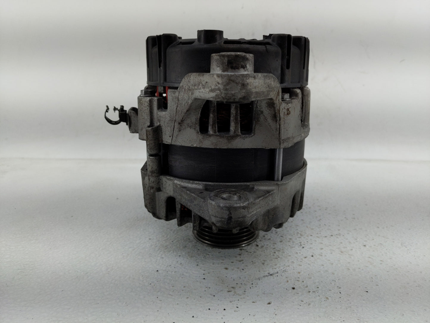 2021 Kia Sorento Alternator Replacement Generator Charging Assembly Engine OEM P/N:37300-2SGD1 Fits Fits 2020 2022 2023 OEM 