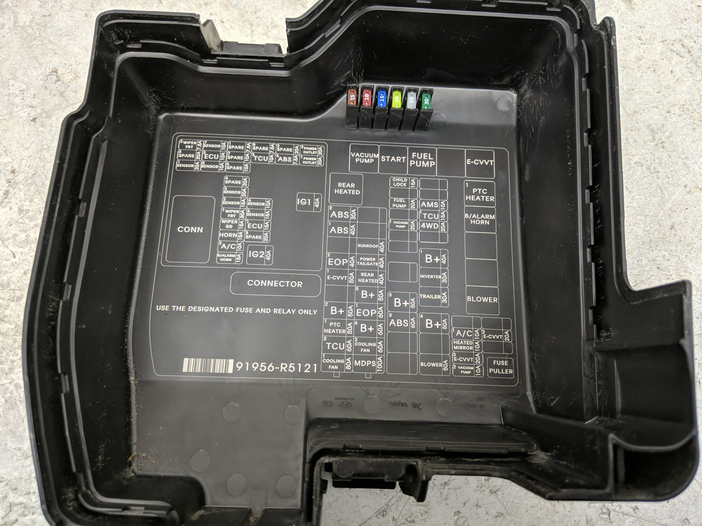 2021 Kia Sorento Fusebox Fuse Box Panel Relay Module P/N:91956-R5121 Fits OEM Used Auto Parts - Oemusedautoparts1.com