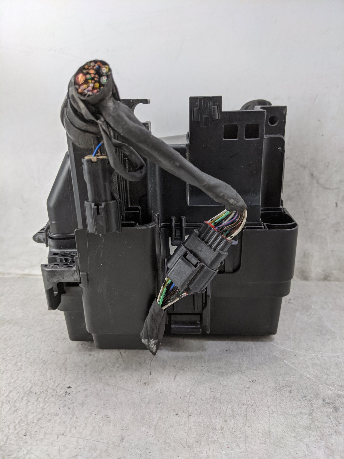 2021 Kia Sorento Fusebox Fuse Box Panel Relay Module P/N:91200-P4820 Fits OEM Used Auto Parts - Oemusedautoparts1.com