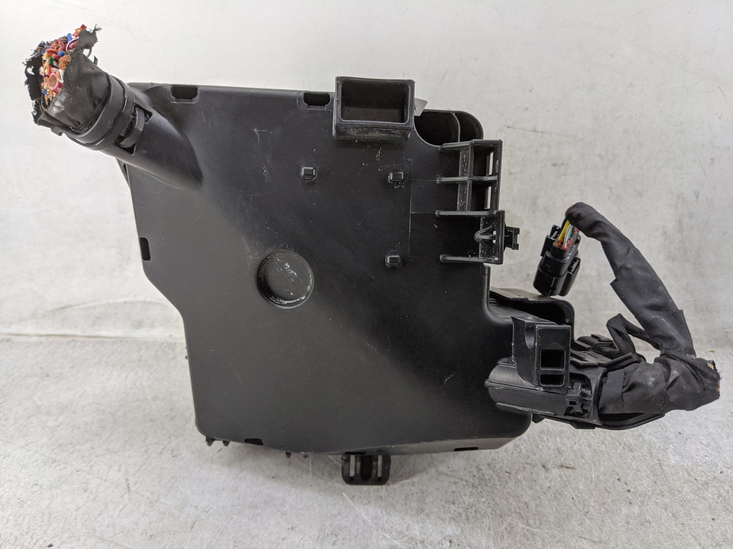 2021 Kia Sorento Fusebox Fuse Box Panel Relay Module P/N:91200-P4820 Fits OEM Used Auto Parts - Oemusedautoparts1.com