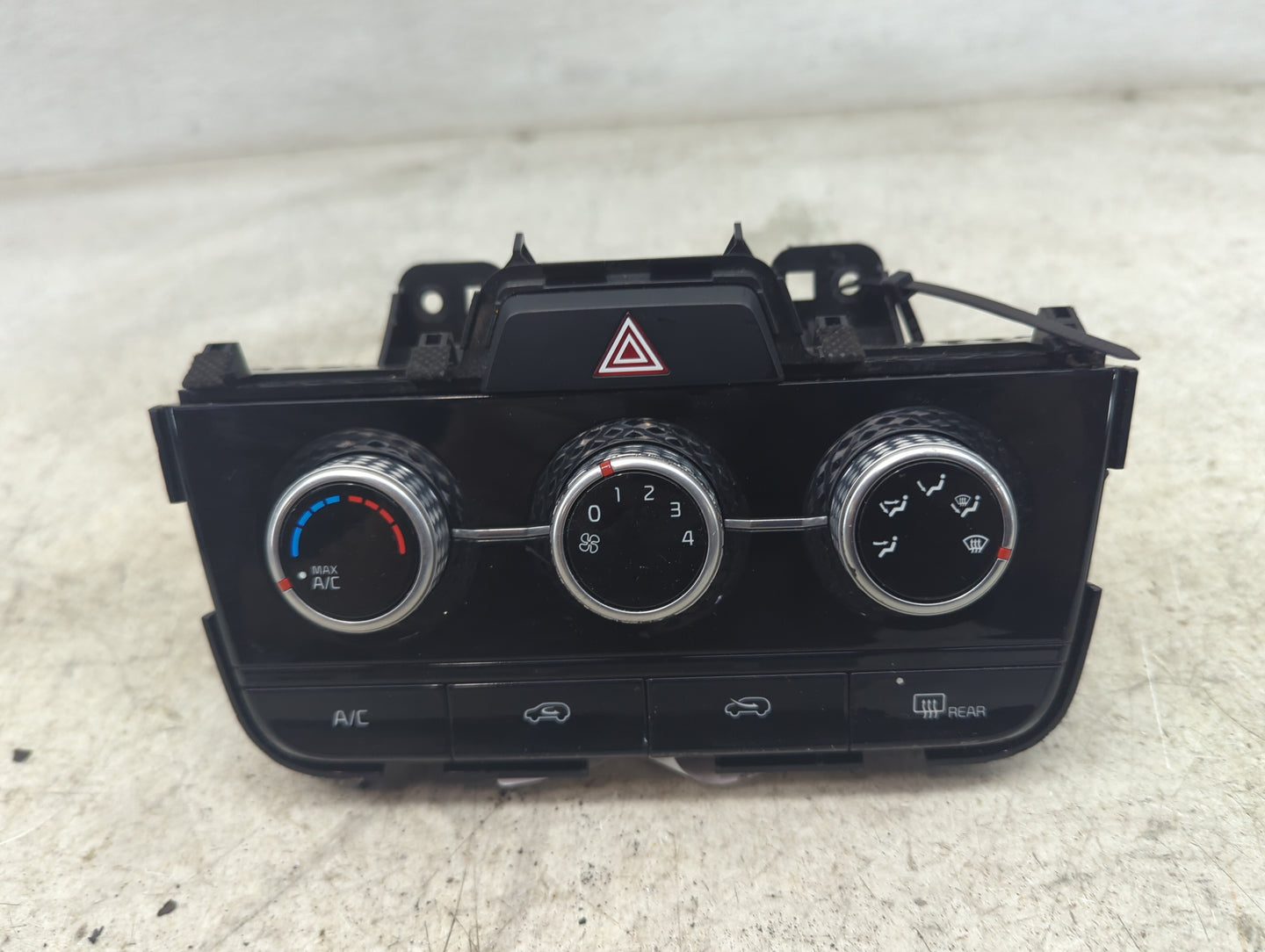 2021 Kia Sorento Climate Control Module Temperature AC/Heater Replacement P/N:MF276C-CH00R MG345K-SW, MG345B, 129FA07R-01466