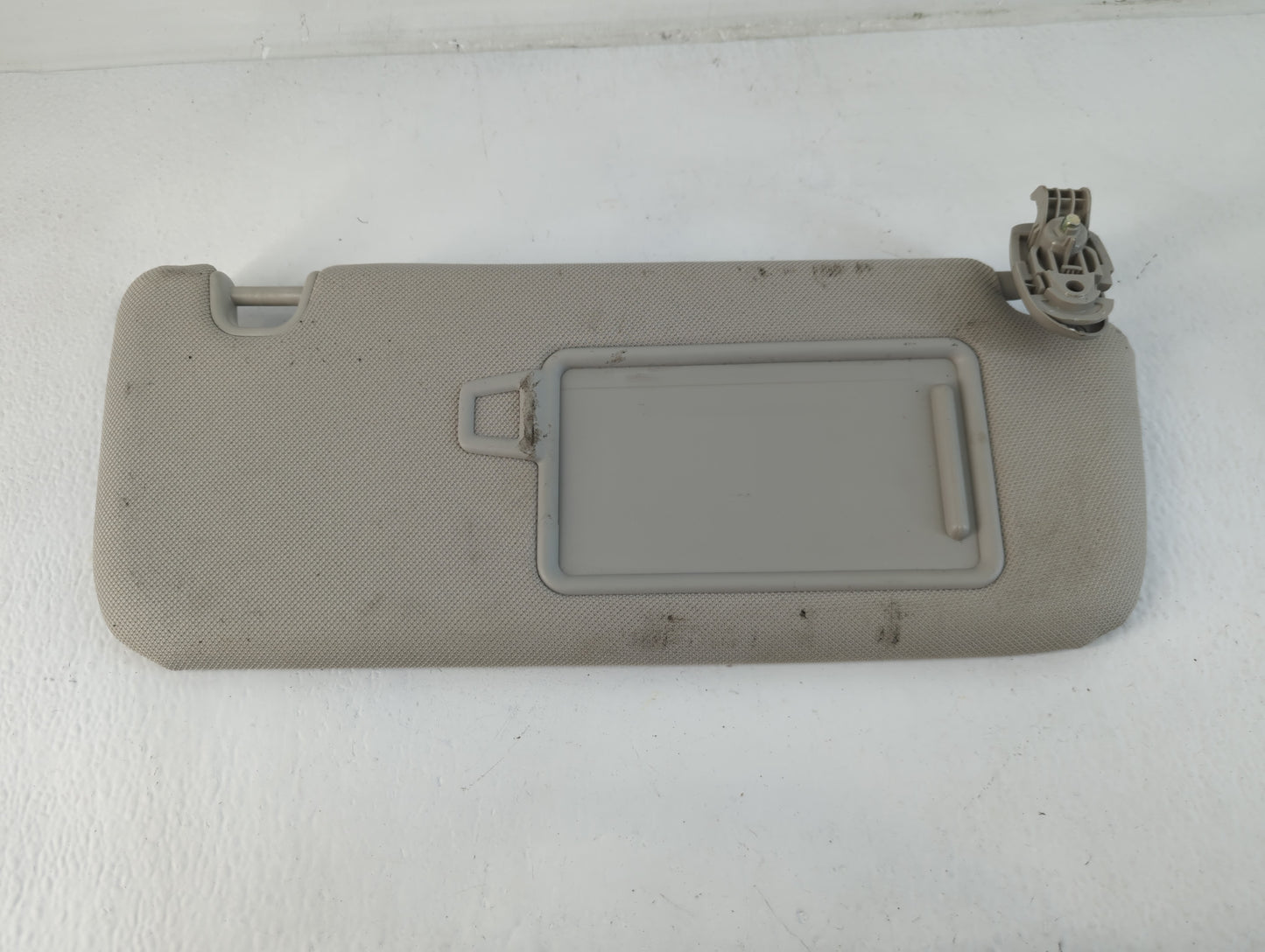 2021 Kia Sorento Sun Visor Shade Replacement Passenger Right Mirror Fits OEM Used Auto Parts - Oemusedautoparts1.com