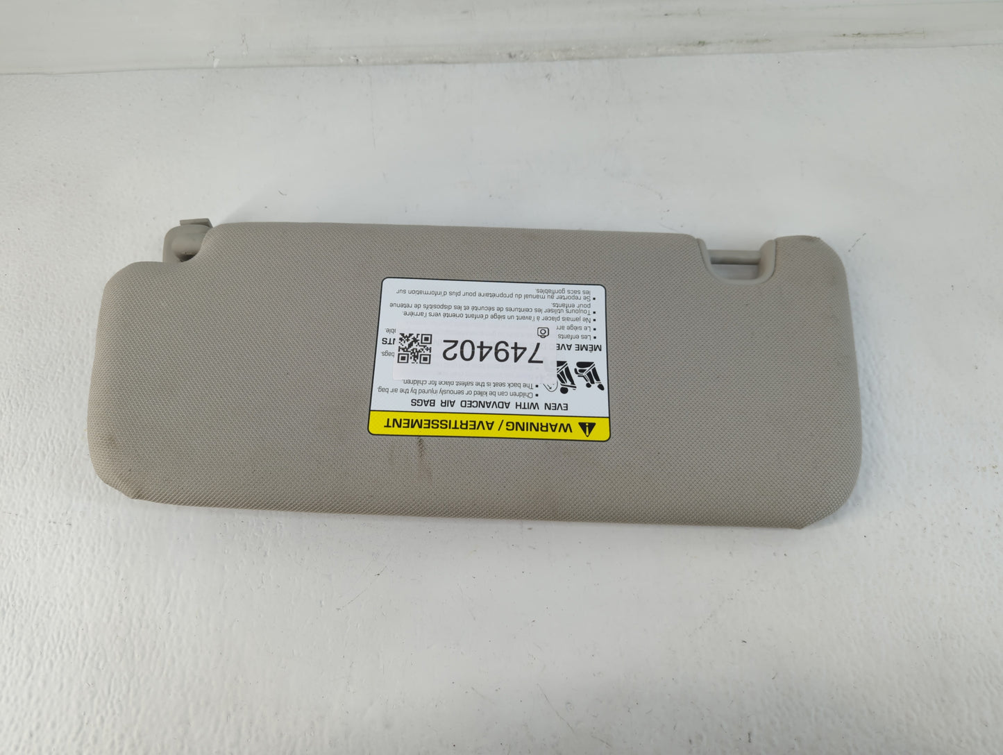 2021 Kia Sorento Sun Visor Shade Replacement Passenger Right Mirror Fits OEM Used Auto Parts - Oemusedautoparts1.com