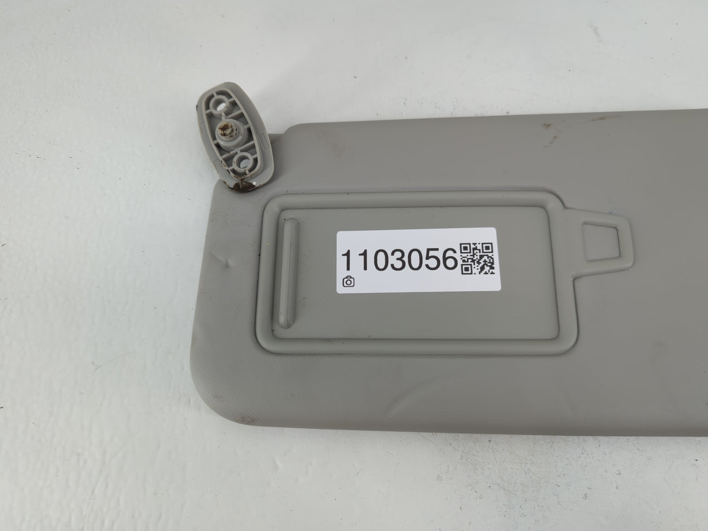 2020-2021 Kia Soul Sun Visor Shade Replacement Passenger Right Mirror Fits Fits 2020 2021 OEM Used Auto Parts - Oemusedautop