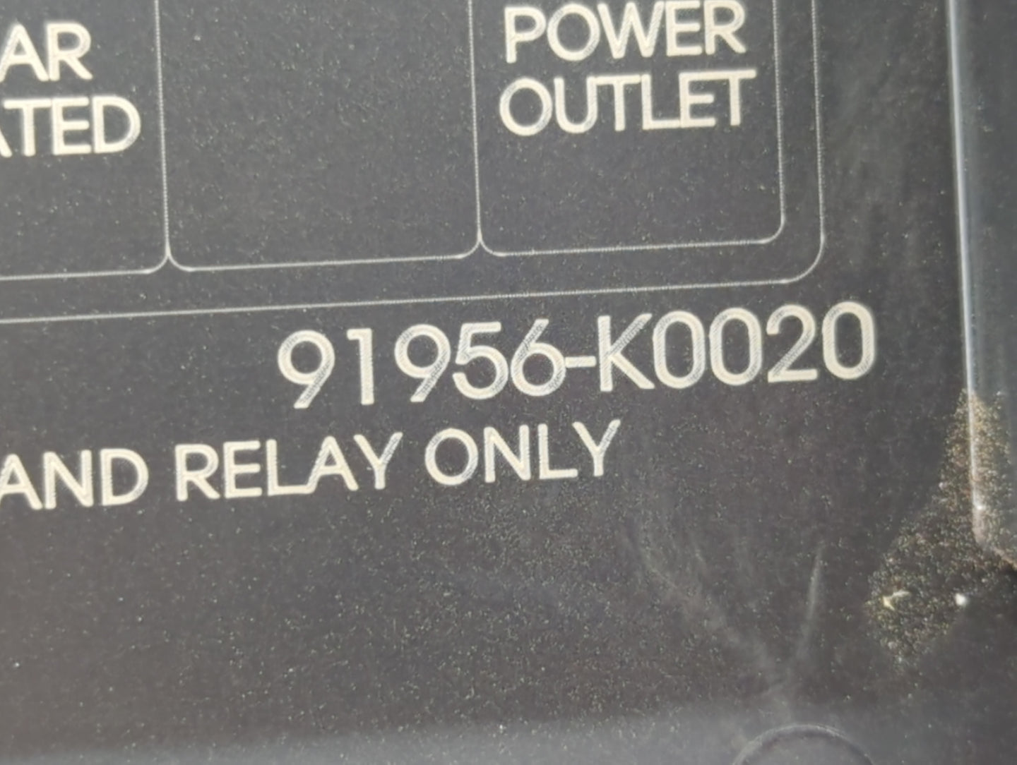 2020-2021 Kia Soul Fusebox Fuse Box Panel Relay Module P/N:91956-K0020 Fits Fits 2020 2021 OEM Used Auto Parts - Oemusedauto