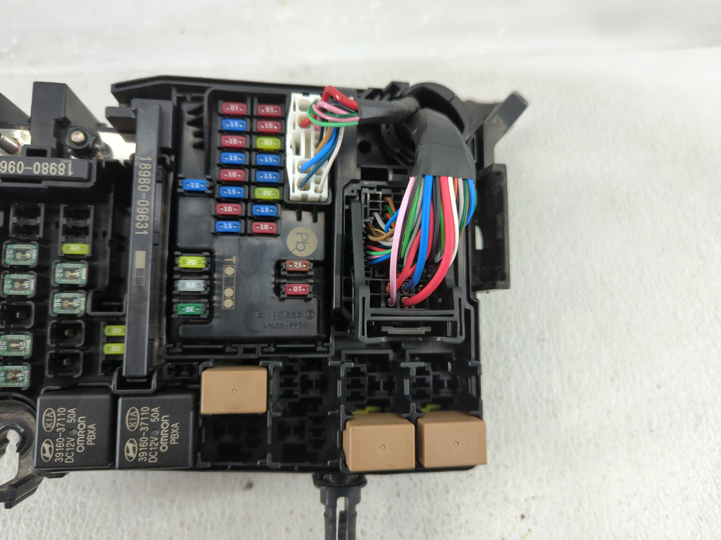 2020-2021 Kia Soul Fusebox Fuse Box Panel Relay Module P/N:91956-K0020 Fits Fits 2020 2021 OEM Used Auto Parts - Oemusedauto