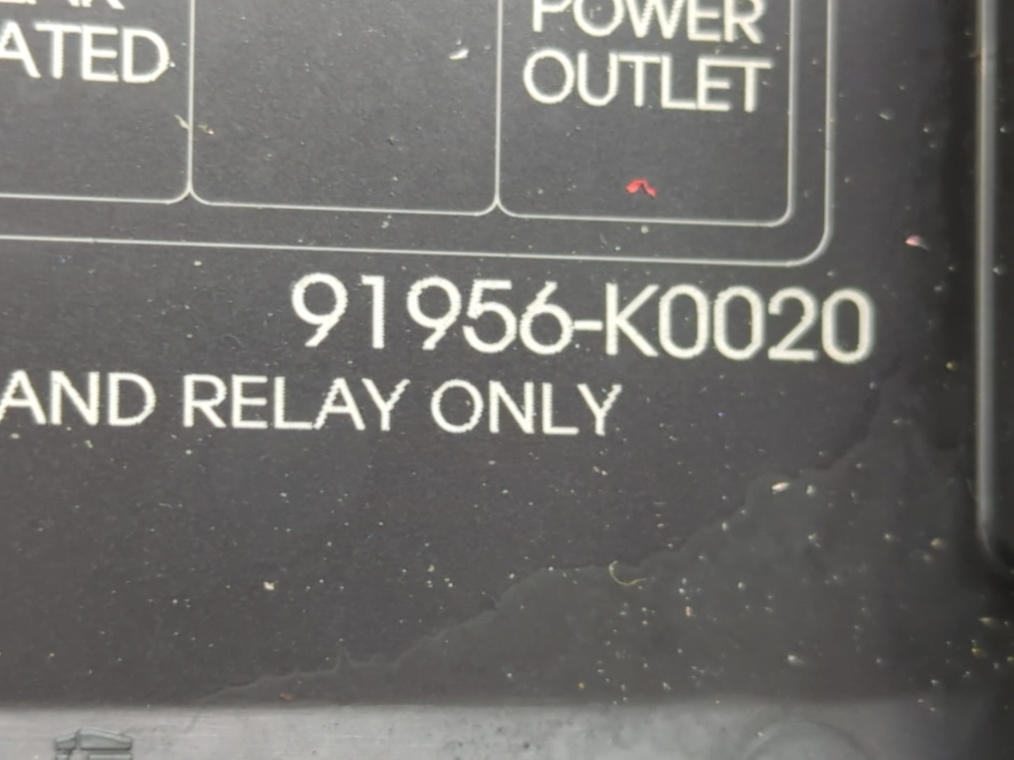 2020-2021 Kia Soul Fusebox Fuse Box Panel Relay Module P/N:91956-K0020 Fits Fits 2020 2021 OEM Used Auto Parts - Oemusedauto