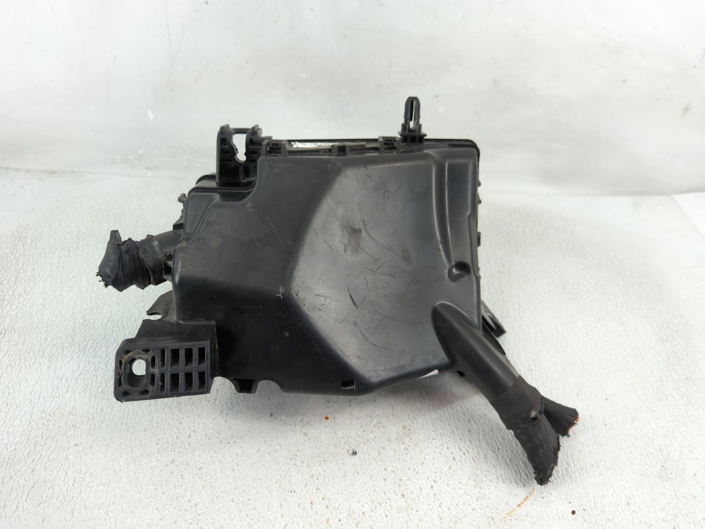 2020-2021 Kia Soul Fusebox Fuse Box Panel Relay Module P/N:91956-K0020 Fits Fits 2020 2021 OEM Used Auto Parts - Oemusedauto