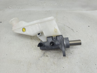 compare product 2020-2021 Kia Soul Brake Master Cylinder 1290539