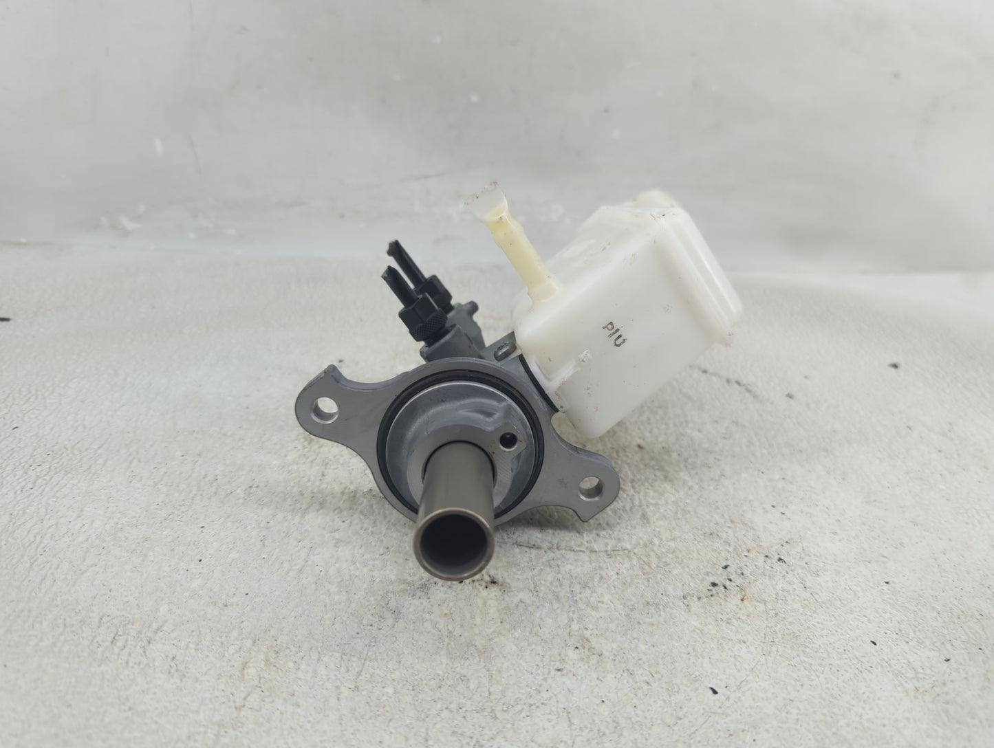2020-2021 Kia Soul Brake Master Cylinder 1290539 - Oemusedautoparts1.com