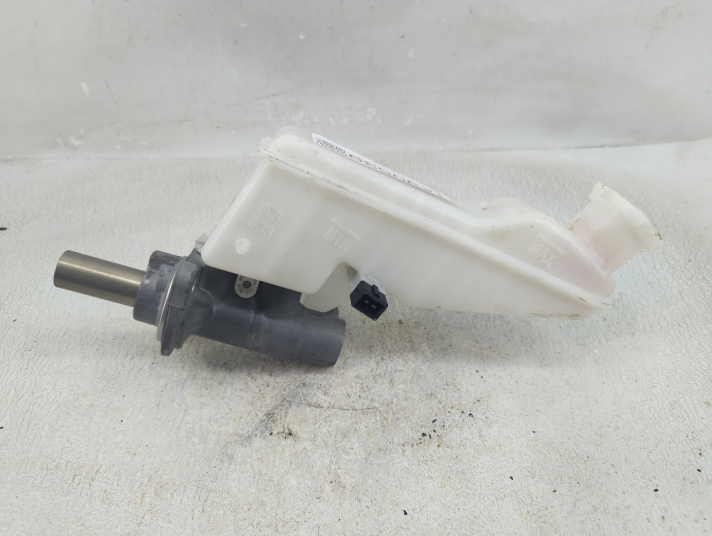 2020-2021 Kia Soul Brake Master Cylinder 1290539 - Oemusedautoparts1.com