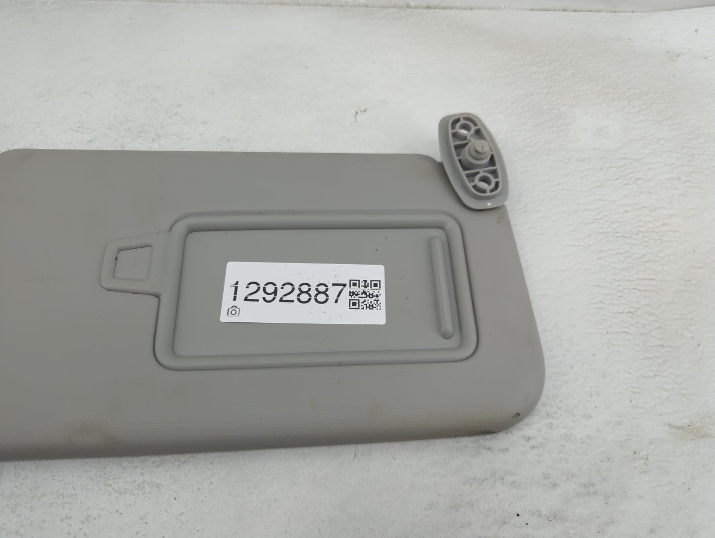 2020-2021 Kia Soul Sun Visor Shade Replacement Passenger Right Mirror Fits Fits 2020 2021 OEM Used Auto Parts - Oemusedautop