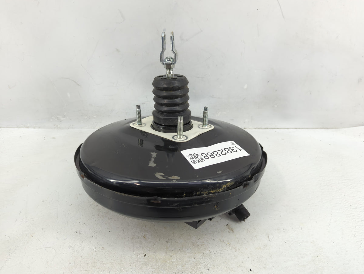 2020-2021 Kia Soul Power Brake Booster Oem 1382888 - Oemusedautoparts1.com