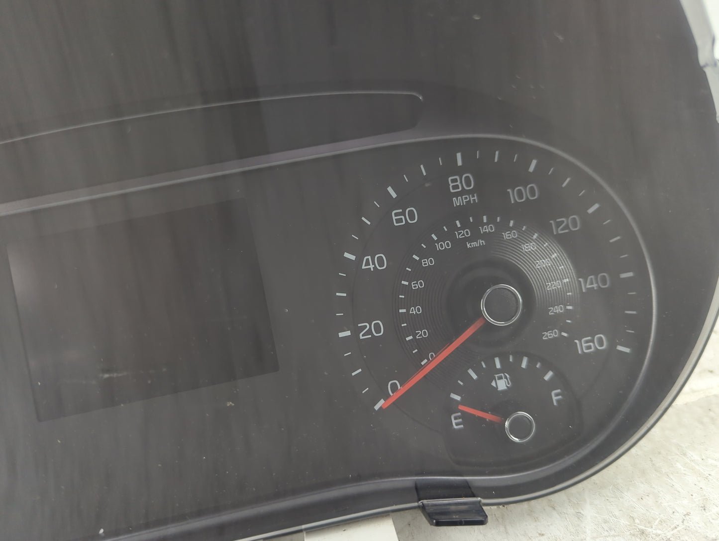 2020-2021 Kia Soul Instrument Cluster Speedometer Gauges P/N:94001-K0520 11004-439700Q Fits Fits 2020 2021 OEM Used Auto Par