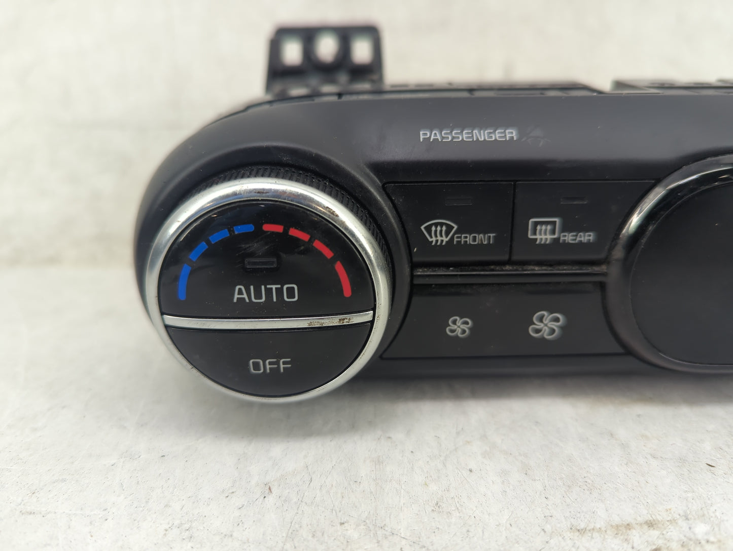 2020-2021 Kia Soul Climate Control Module Temperature AC/Heater Replacement P/N:97250-K0350 Fits Fits 2020 2021 OEM Used Aut