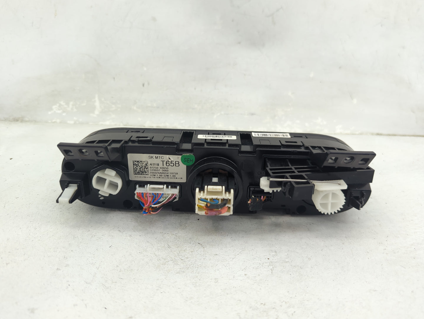 2020-2021 Kia Soul Climate Control Module Temperature AC/Heater Replacement P/N:97250-K0650 C20037-3060 Fits Fits 2020 2021 