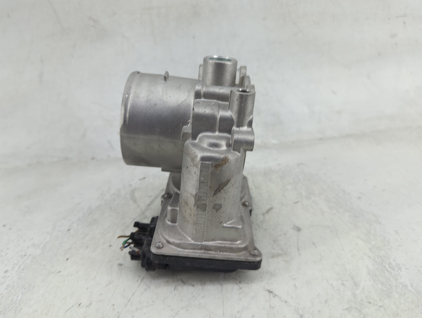 2020-2021 Kia Soul Throttle Body P/N:35100-2E410 5552 04D22 Fits Fits 2020 2021 2022 OEM Used Auto Parts - Oemusedautoparts1