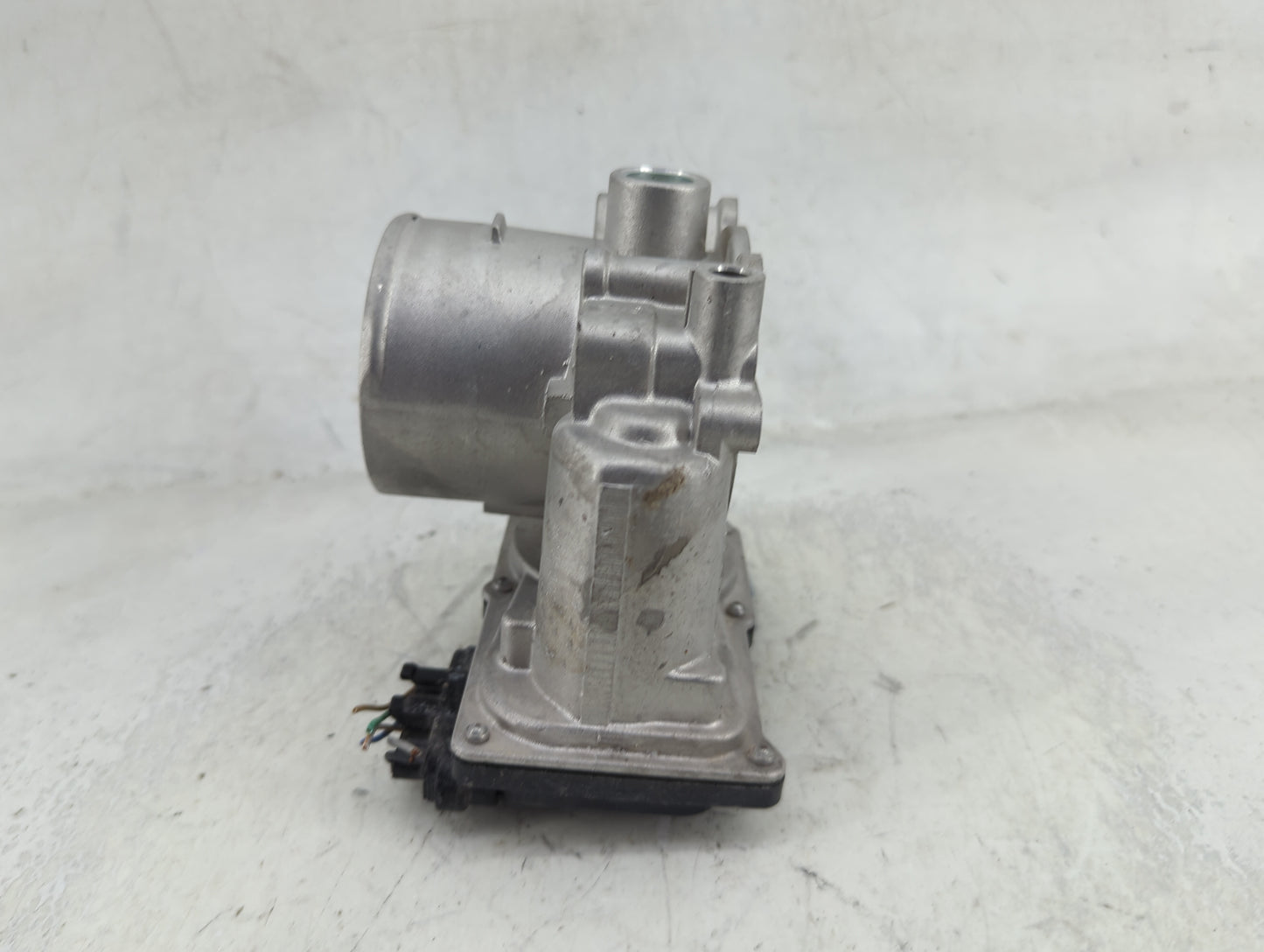2020-2021 Kia Soul Throttle Body P/N:35100-2E410 5552 04D22 Fits Fits 2020 2021 2022 OEM Used Auto Parts - Oemusedautoparts1