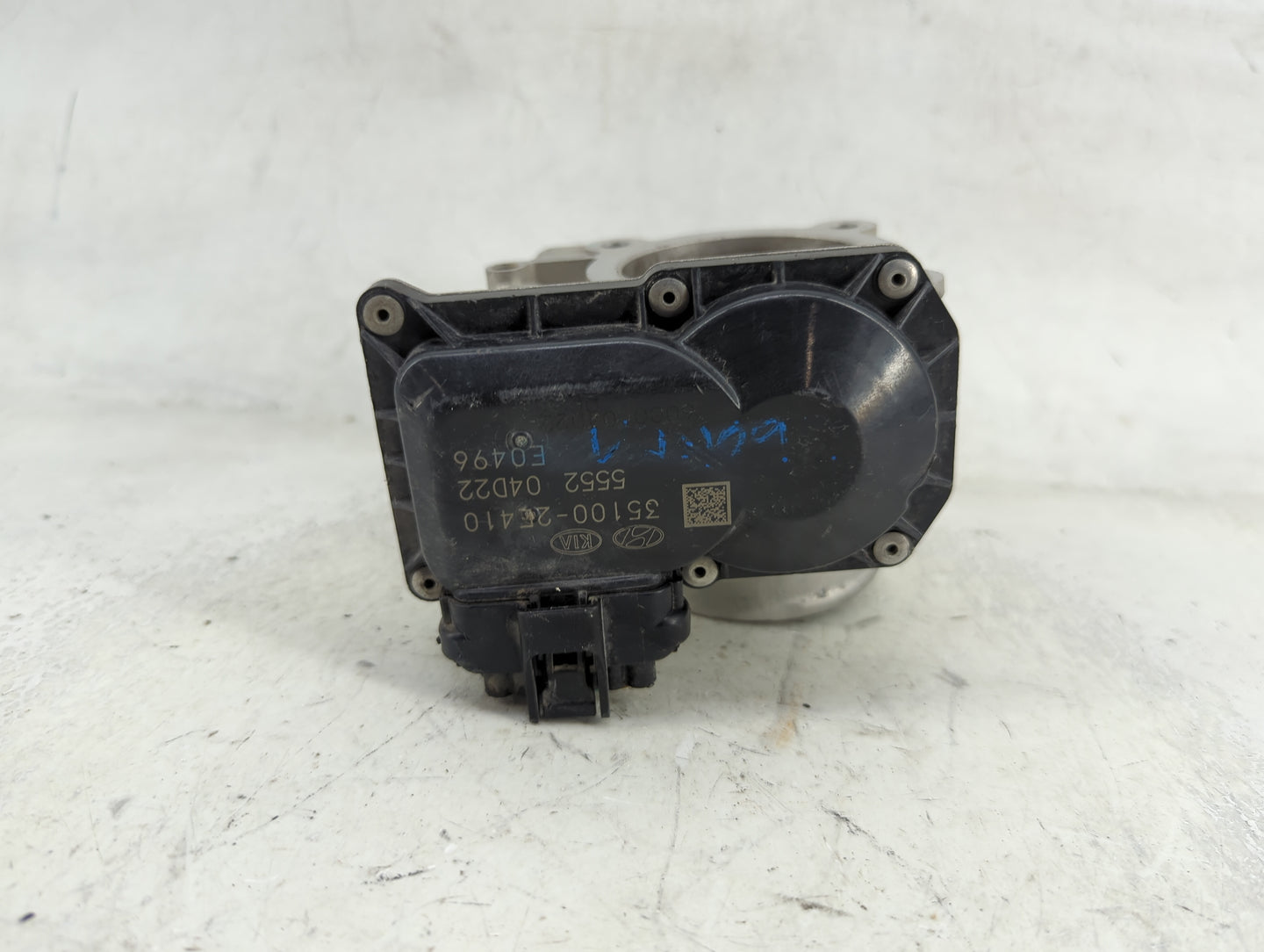 2020-2021 Kia Soul Throttle Body P/N:35100-2E410 5552 04D22 Fits Fits 2020 2021 2022 OEM Used Auto Parts - Oemusedautoparts1