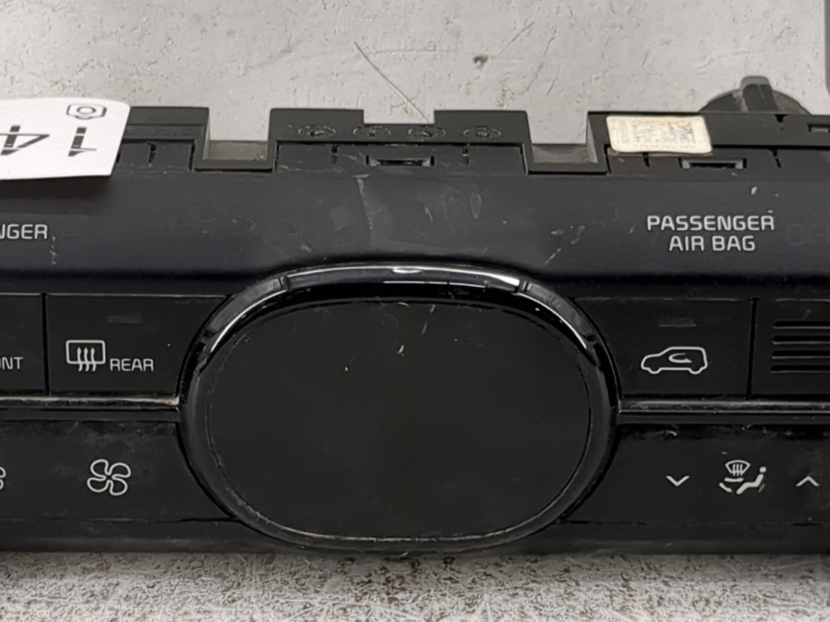 2020-2021 Kia Soul Climate Control Module Temperature AC/Heater Replacement P/N:97250-K0350 Fits Fits 2020 2021 OEM Used Aut
