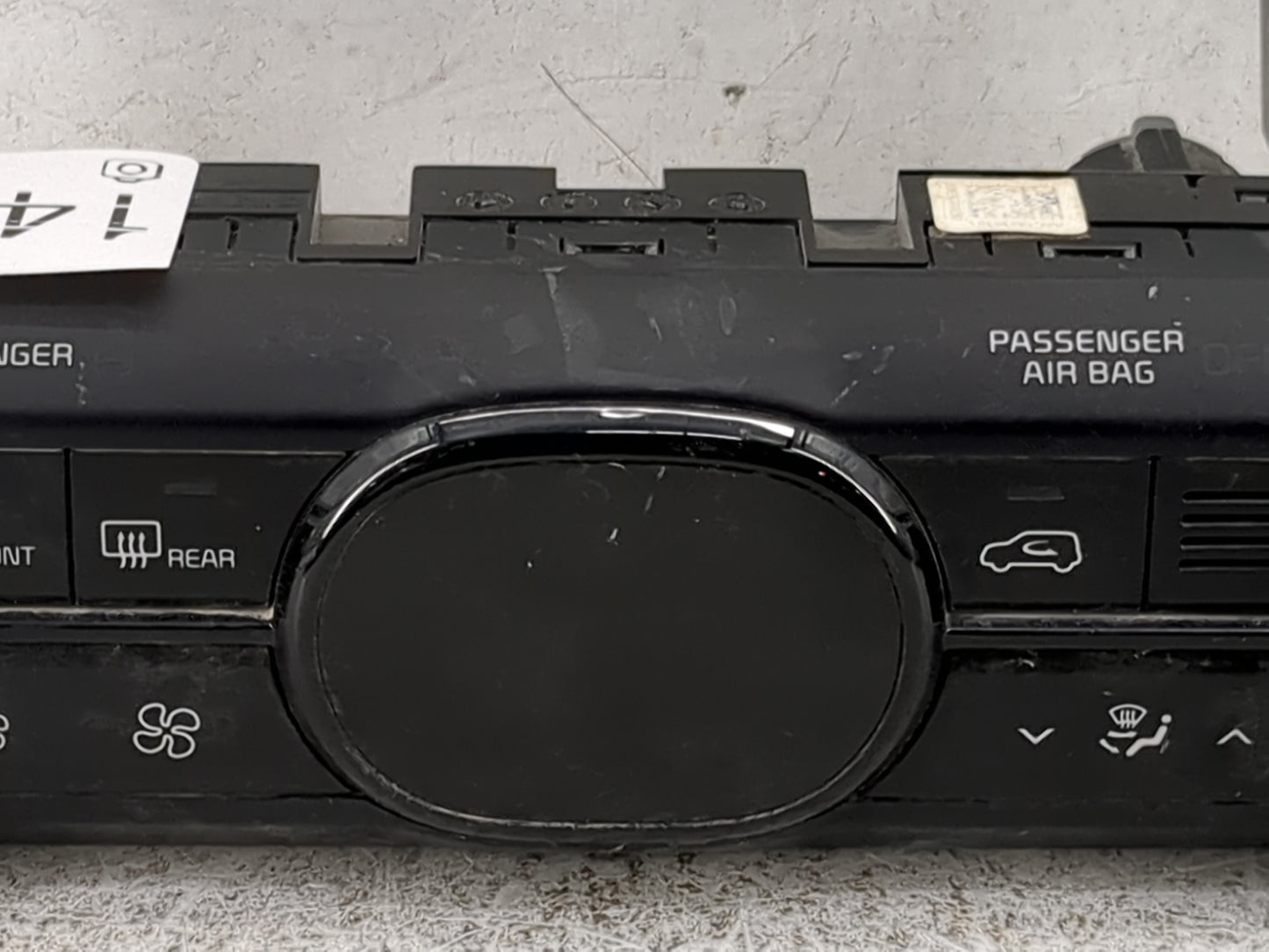2020-2021 Kia Soul Climate Control Module Temperature AC/Heater Replacement P/N:97250-K0350 Fits Fits 2020 2021 OEM Used Aut