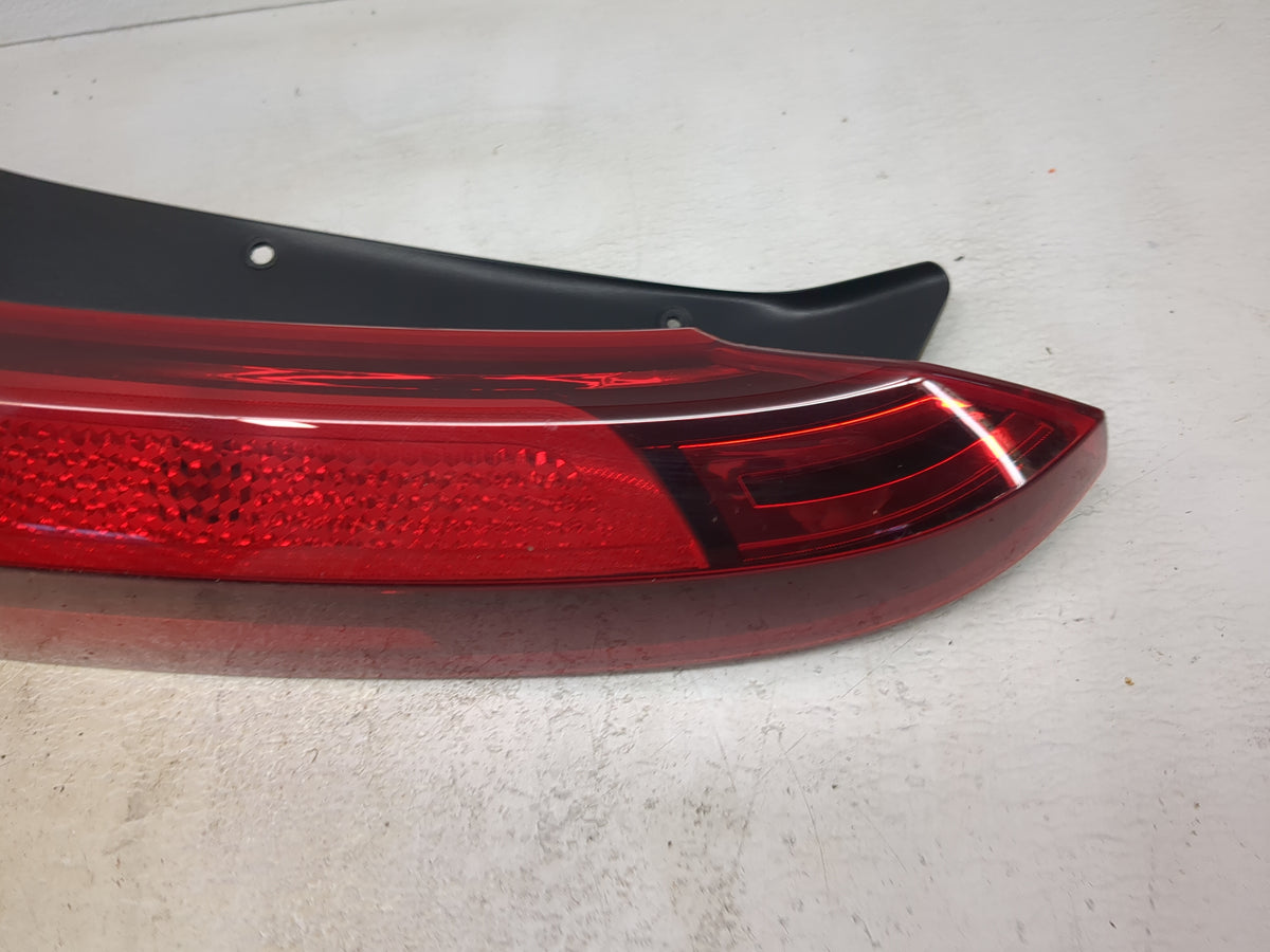 2020-2021 Kia Soul Tail Light Assembly Passenger Right OEM P/N:T01R Fits Fits 2020 2021 OEM Used Auto Parts - Oemusedautopar
